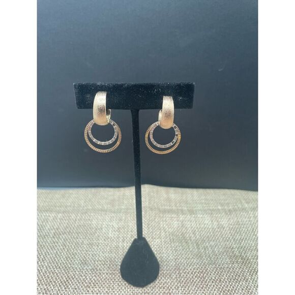 Vintage Sarah Coventry Clasp Earrings Rare Style Rings Texture Gold Silver - Picture 5 of 5